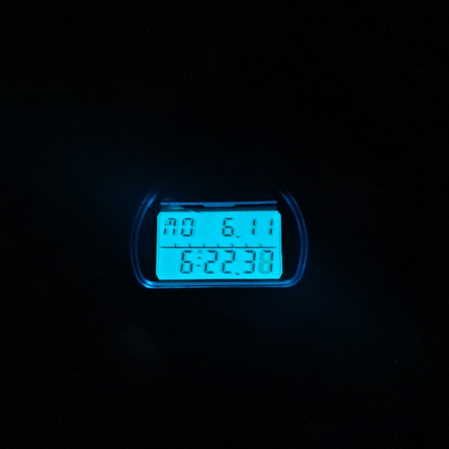 Vintage 1994 Timex Triathlon Indiglo 38mm Mens Quartz Retro Digital Sport Watch