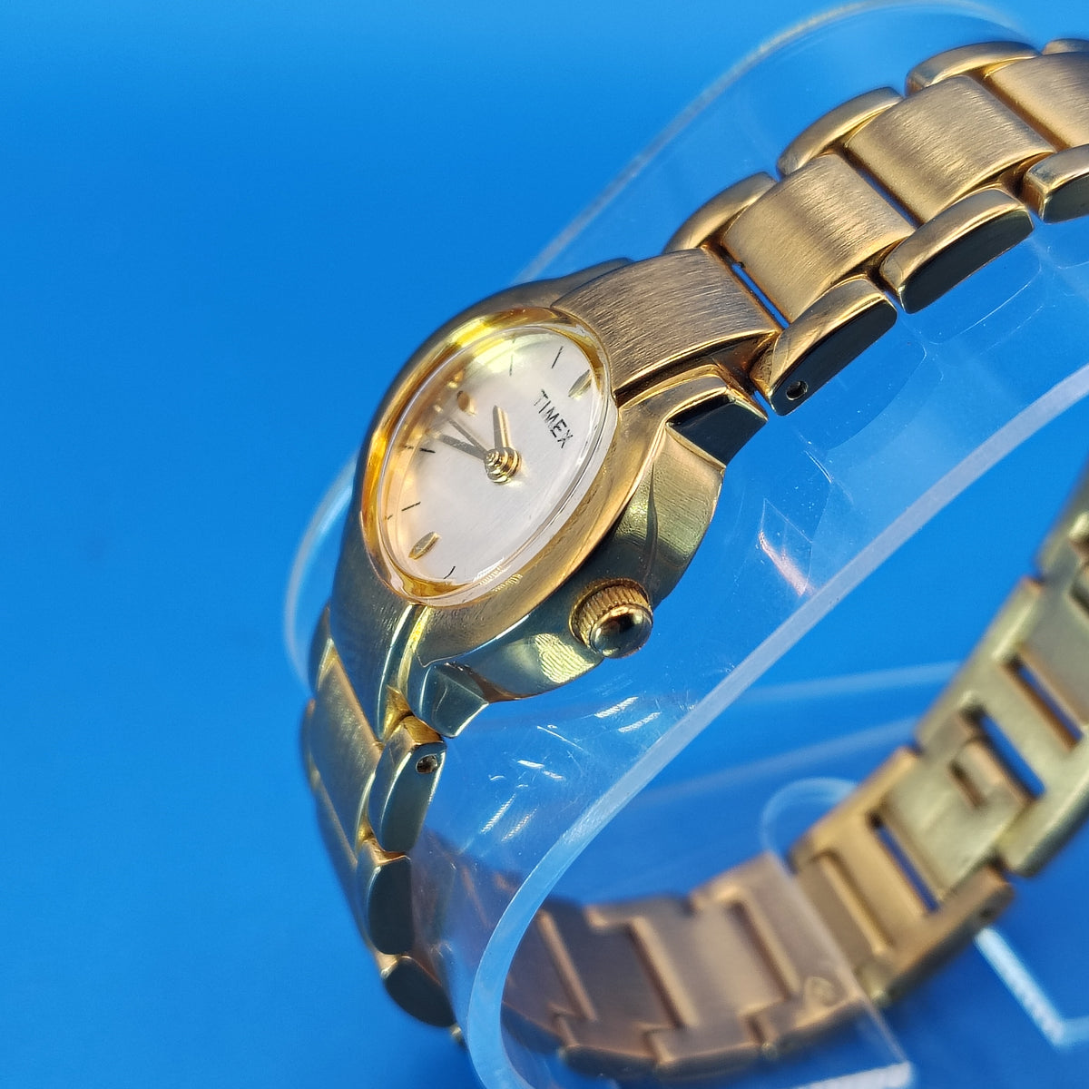 Vintage 1992 Timex 30mm Integrated Bracelet Women's Quartz Watch Size 6.25