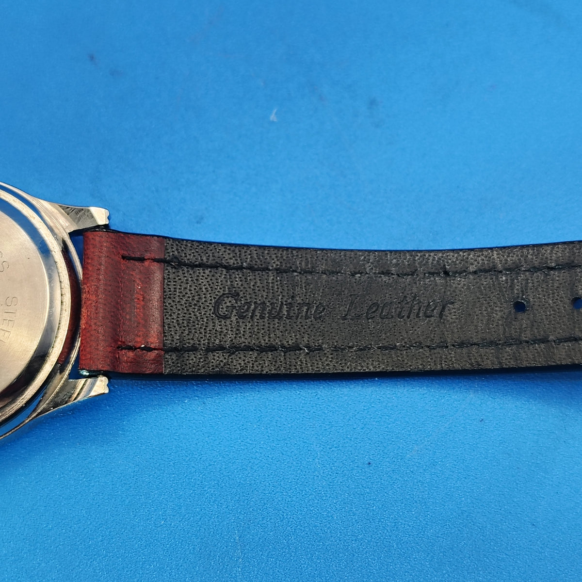 Vintage 2006 Canada Maple Leaf Japan Movt Leather 34mm Unisex Quartz Watch Clearance