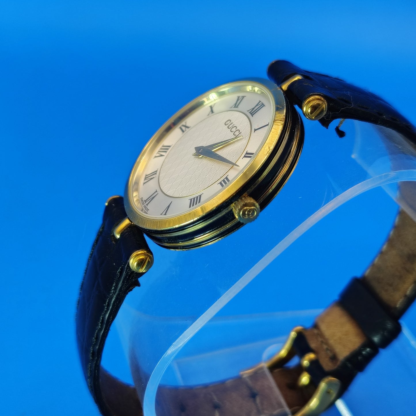 Vintage 1993 Gucci 3000M Swiss Made Mens Luxury Quartz Watch Exotic Lizard Skin Band Fully Resored
