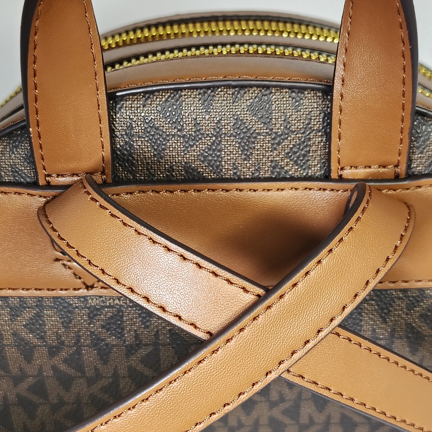 2020 Michael Kors Abbey Medium Logo Monogram Women's Backpack Bag Mint Condition