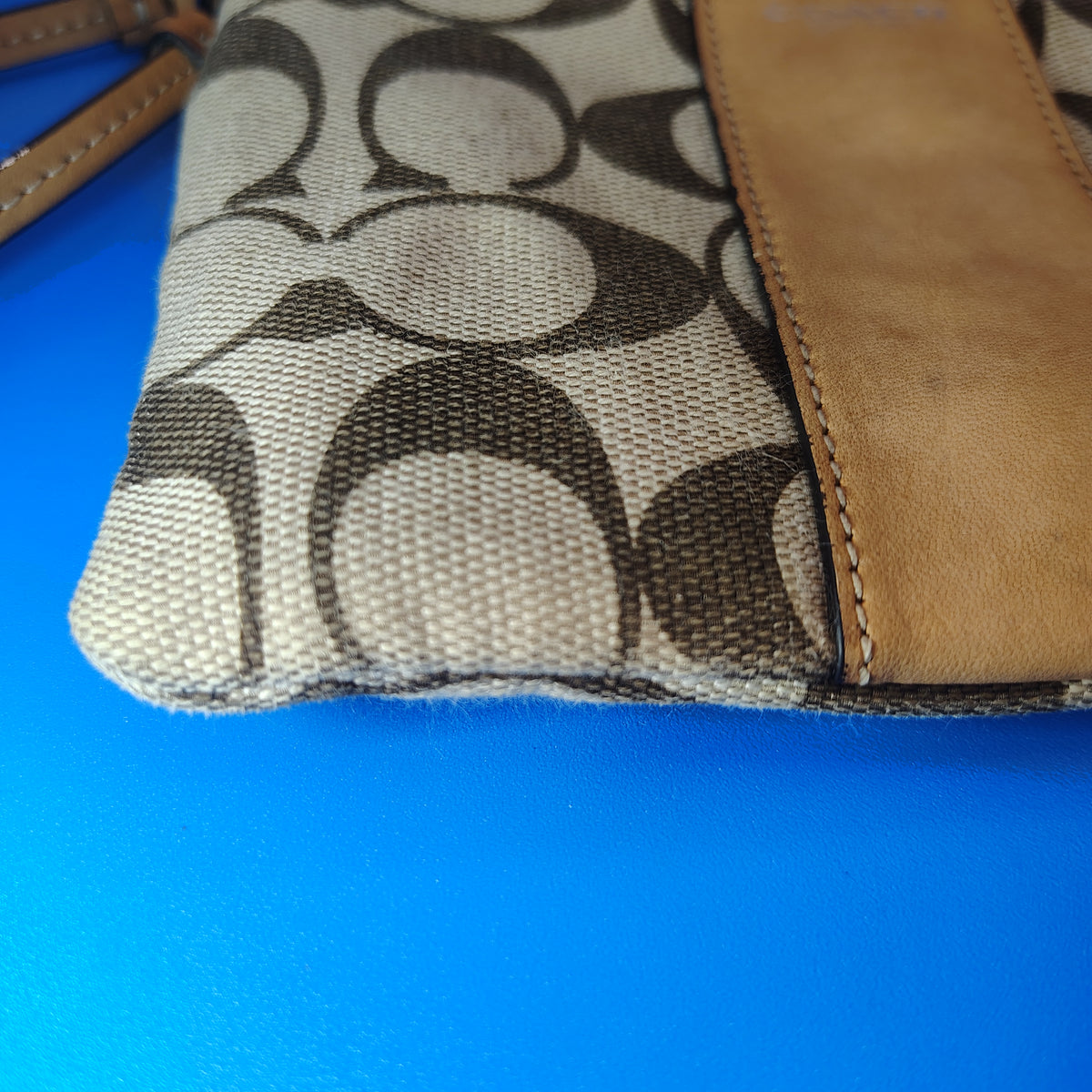 Vintage 2008 Authentic Coach Signature Canvas Women's Luxury Wristlet Wallet Bag Restored