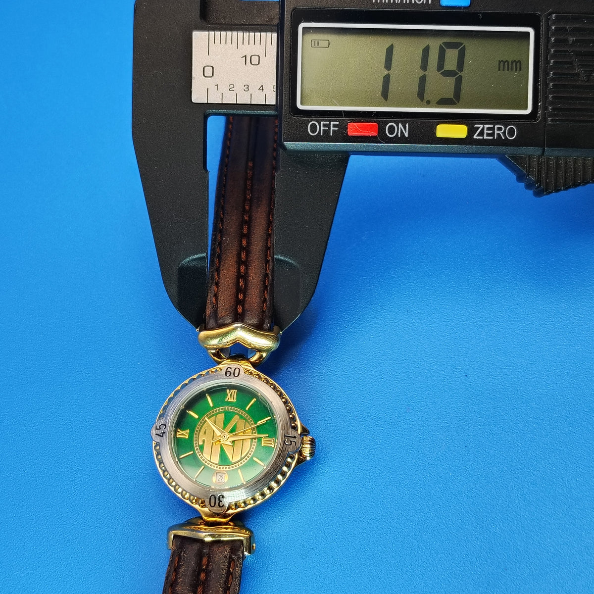 Vintage 1995 AKII Emerald Green Date Swiss Movement Women's Quartz Watch