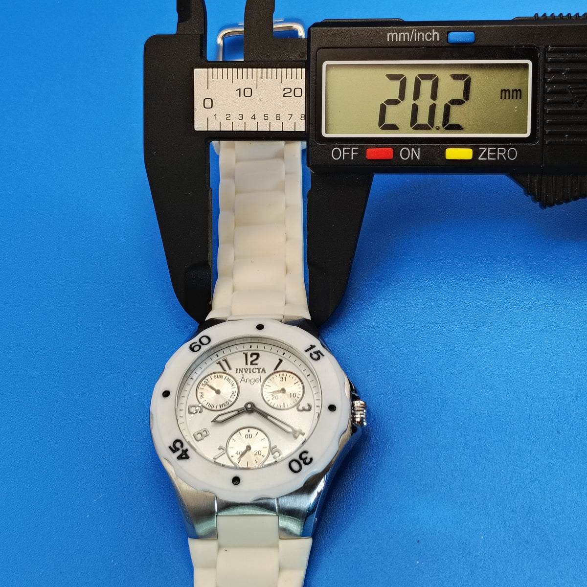 Vintage 2010 Invicta Angel Day-Date Chronograph Style Swiss Made 38mm Women's Quartz Watch