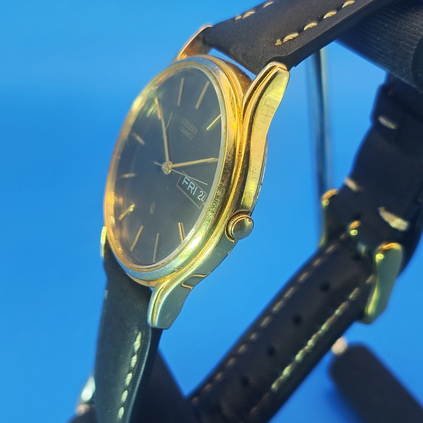 Vintage 1988 Citizen 6100 Day-Date 32mm Mens Quartz Dress Watch Restored