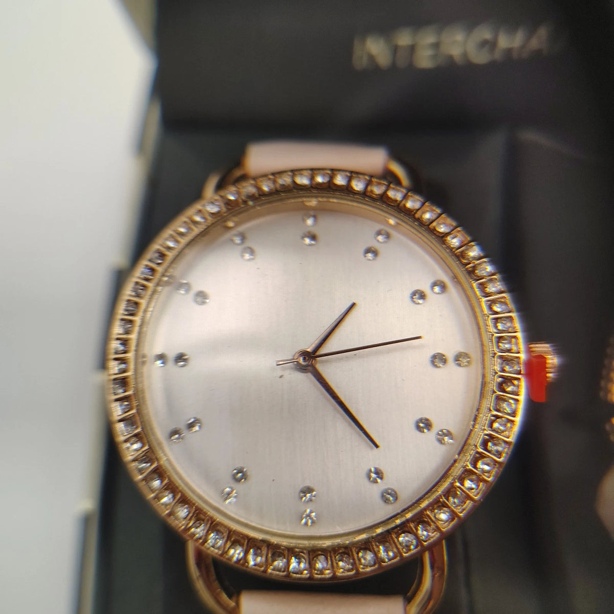 Women's Fashion Quartz Watch Set With Bracelet Interchangeable Beads New In Box