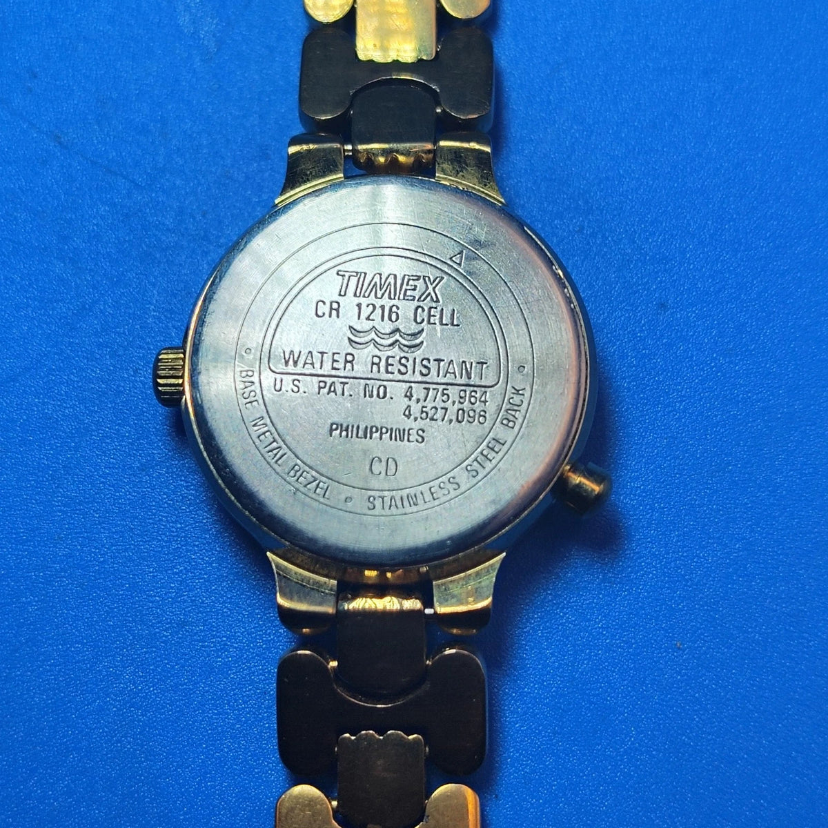Vintage 1993 Timex Indiglo Mother of Pearl 27mm Women's Quartz Watch Size 5.5