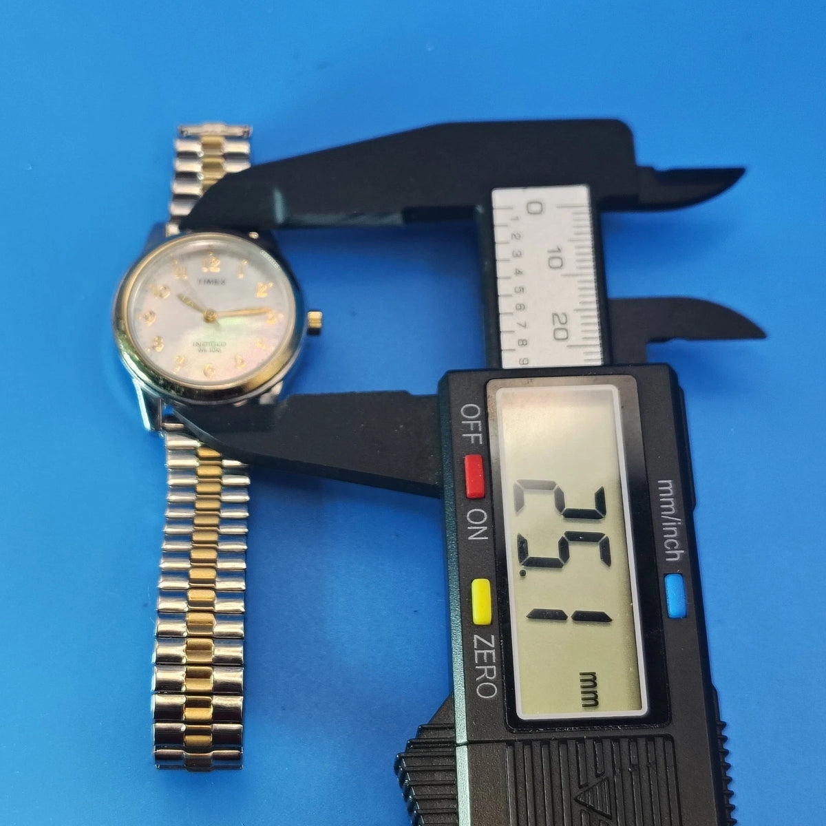 Vintage 2002 Timex Indiglo Real Mother of Pearl Dial 25mm Women's Quartz Watch