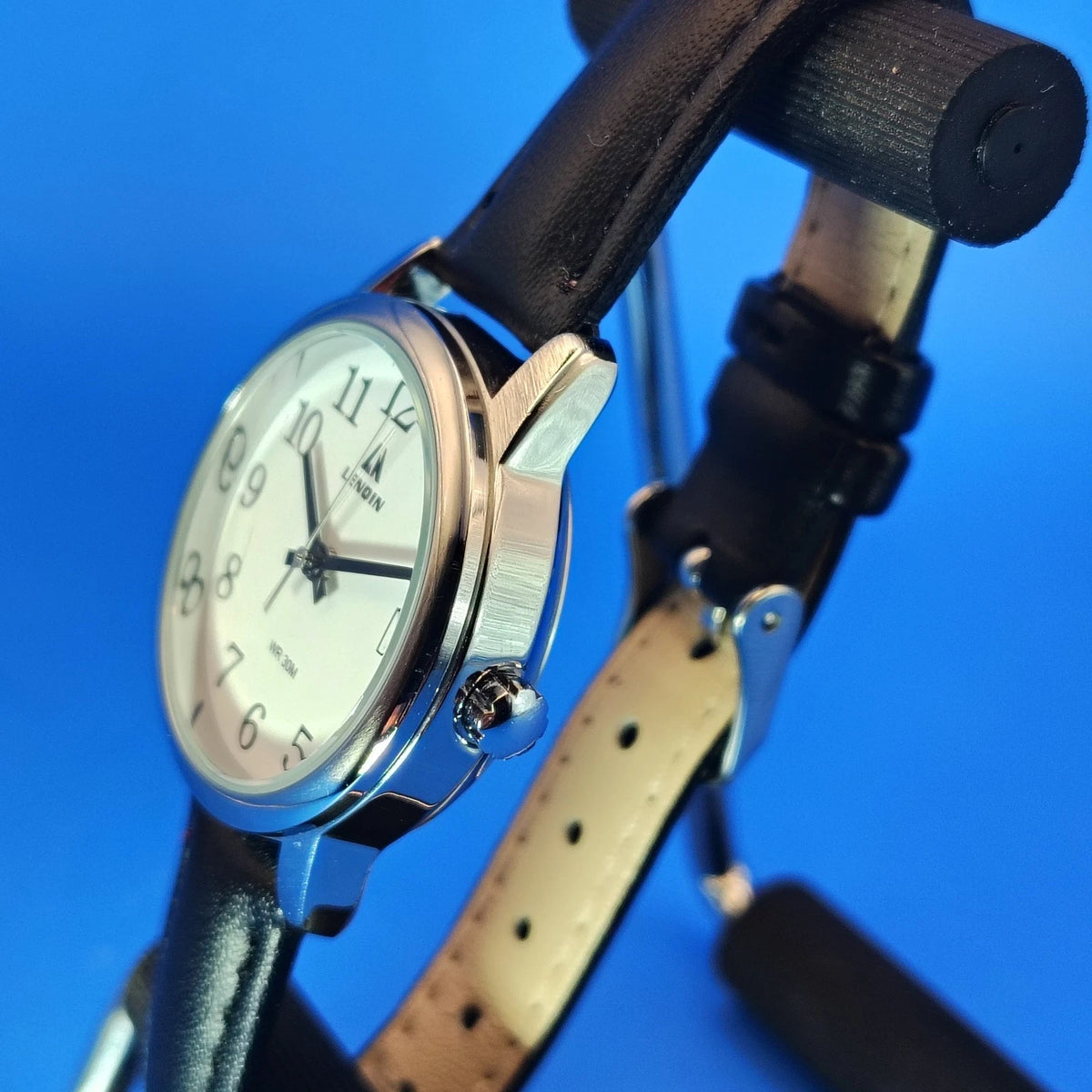 Vintage 2010 Lenqin L013 Date 30mm Women's Quartz Watch Fully Restored
