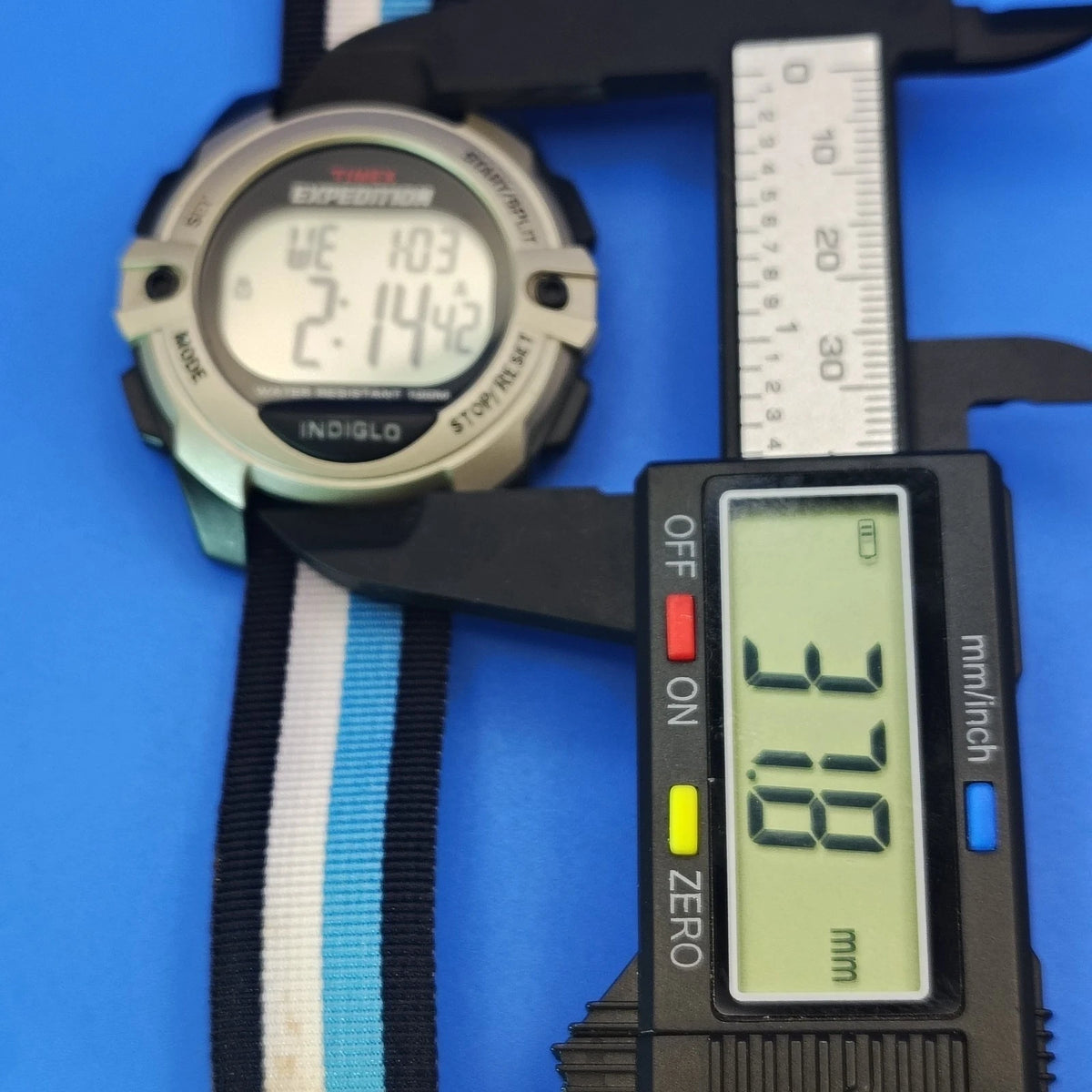 Vintage 2005 TIMEX Expedition Indiglo 38mm Mens Quartz Sport Watch 100M New Batt