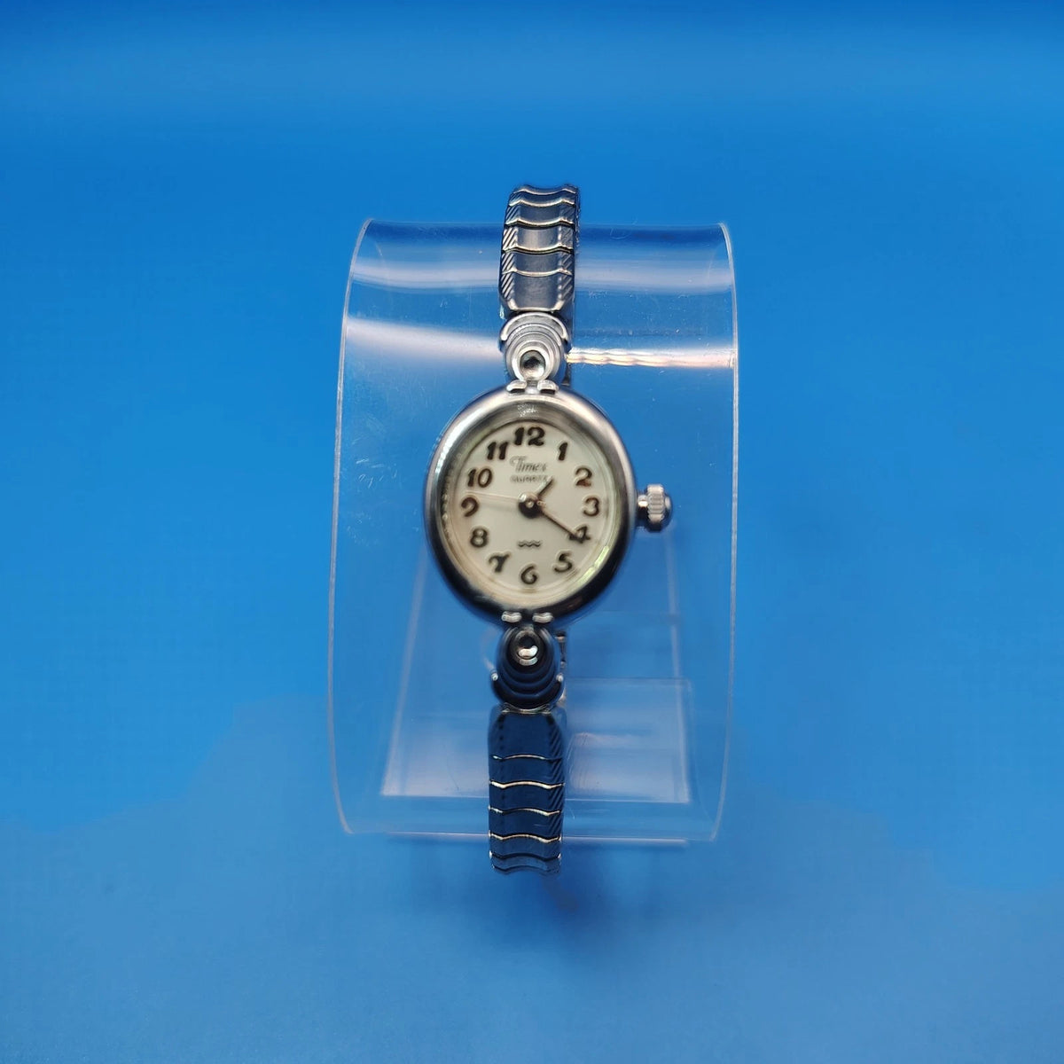 Vintage 1994 Timex 29mm Women's Quartz Cocktail Watch Stretch Bracelet Restored