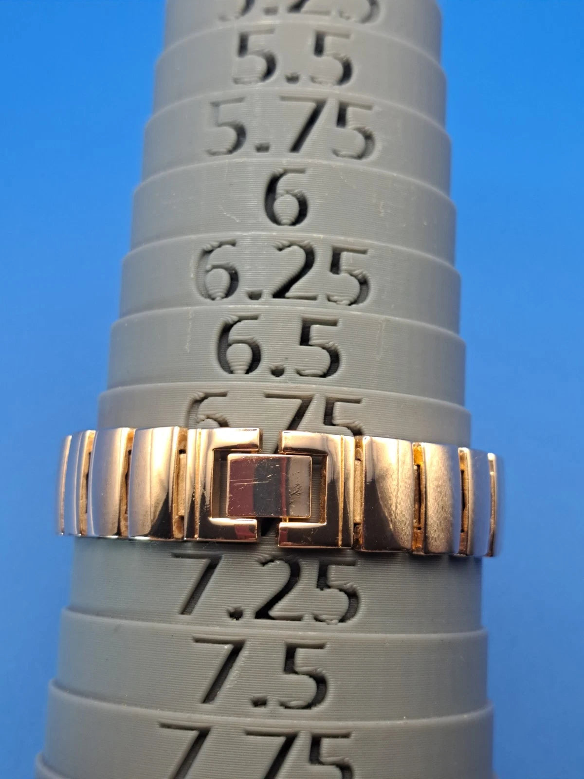 Vintage 2015 Geneva 5524LS Rose Gold 34mm Women's Quartz Watch Restored