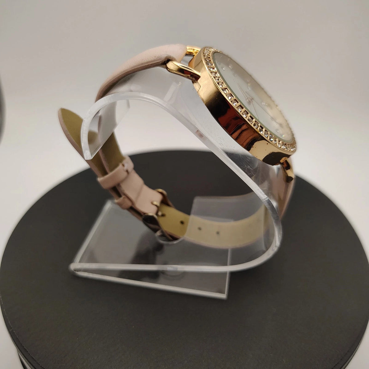 Women's Fashion Quartz Watch Set With Bracelet Interchangeable Beads New In Box