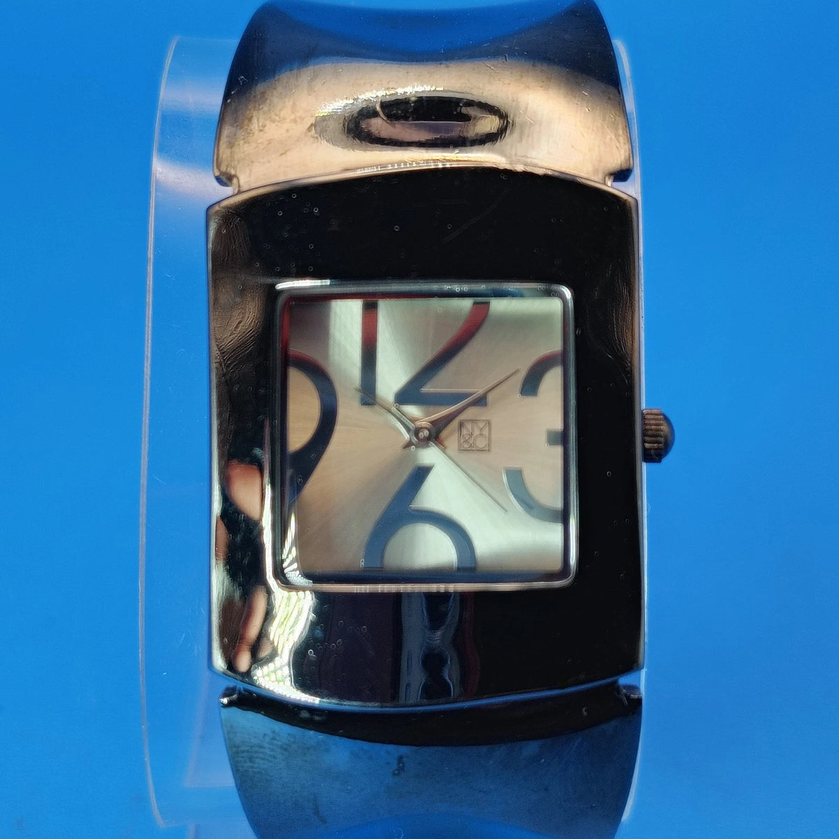 Vintage 2004 New York & Co Gun Metal Bangle 37mm Women's Quartz Cuff Watch