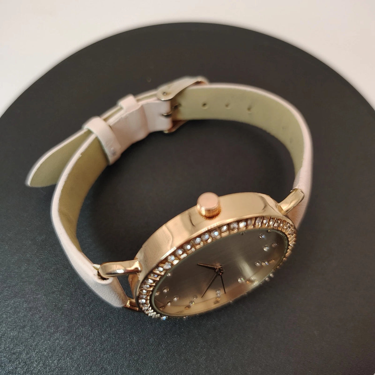 Women's Fashion Quartz Watch Set With Bracelet Interchangeable Beads New In Box