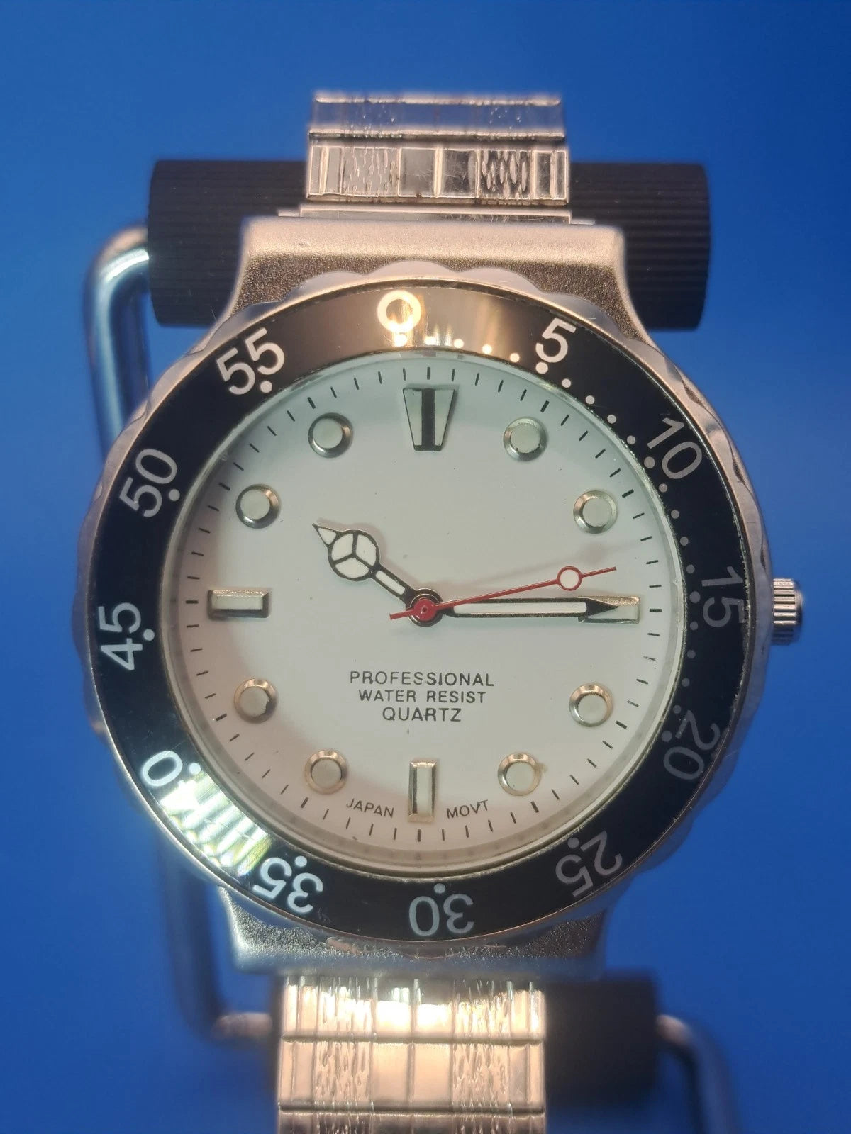 Vintage 1995 Professional Diver Style Japan Movt 39mm Mens Quartz Sports Watch
