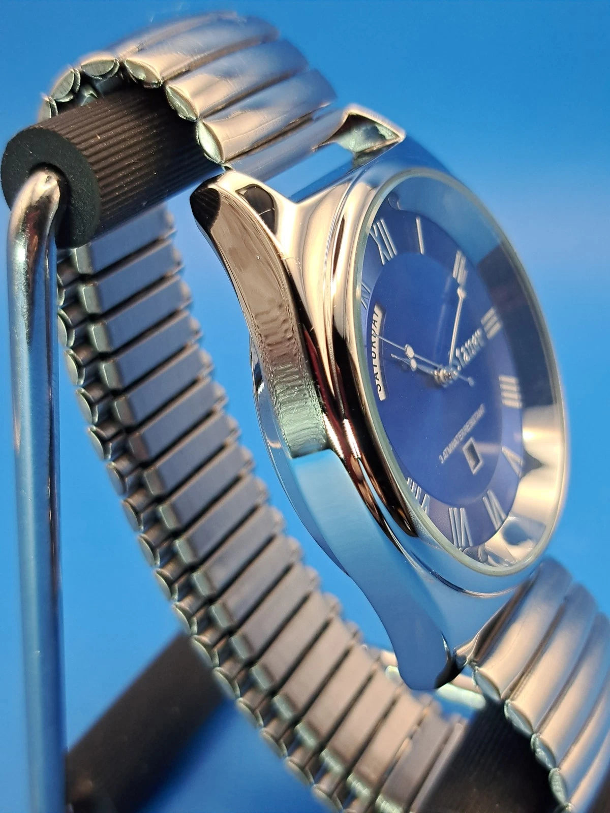 Vintage 2015 Stauer Blue Sunburst Day-Date 42mm Mens Quartz Dress Watch