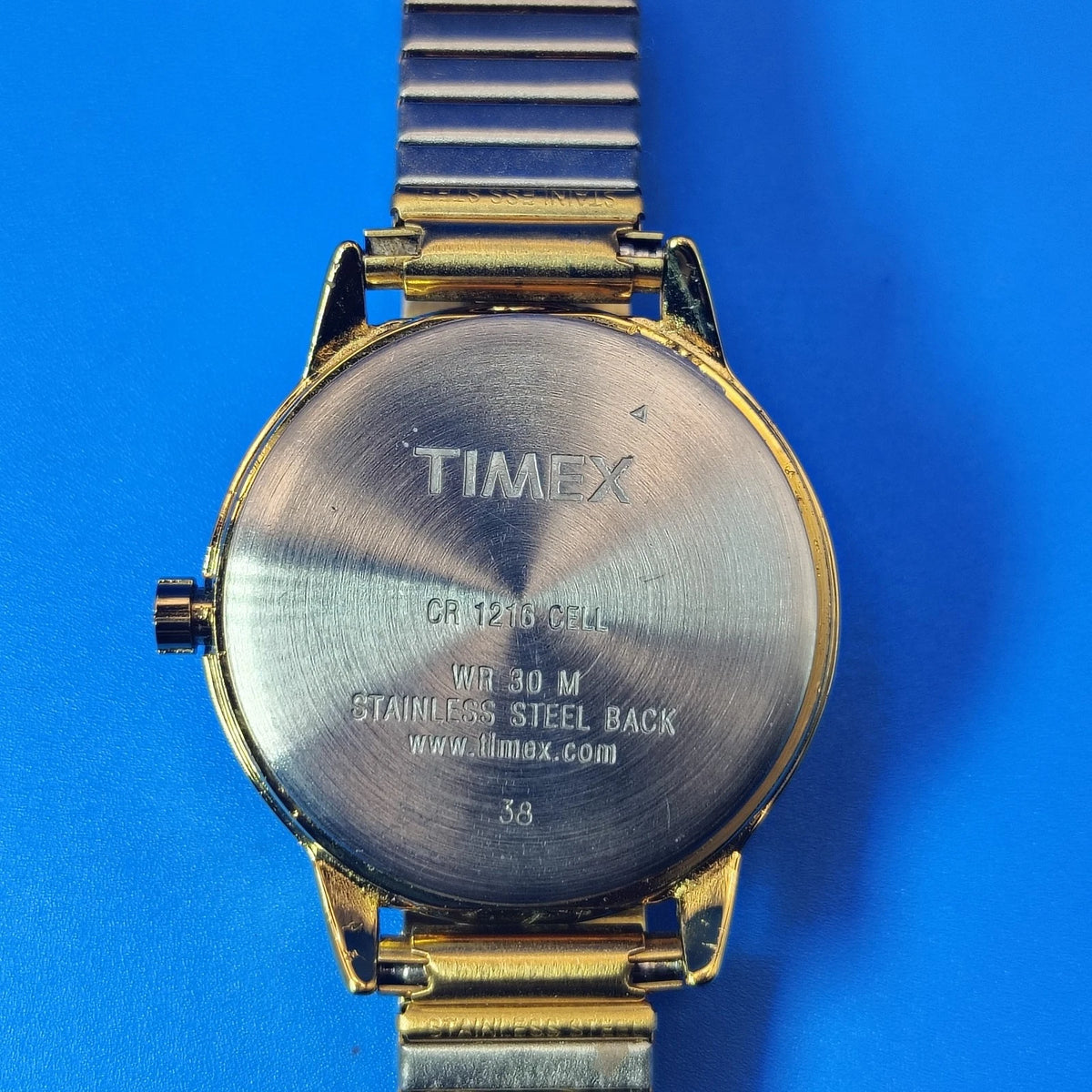 Vintage 2007 Timex Indiglo 30mm Women's Quartz Watch Gold Tone Stretch Bracelet