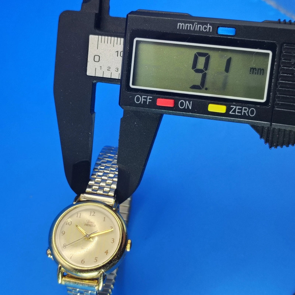 Vintage 1997 Timex Indiglo 24mm Women's Quartz Watch Stretch Bracelet Restored