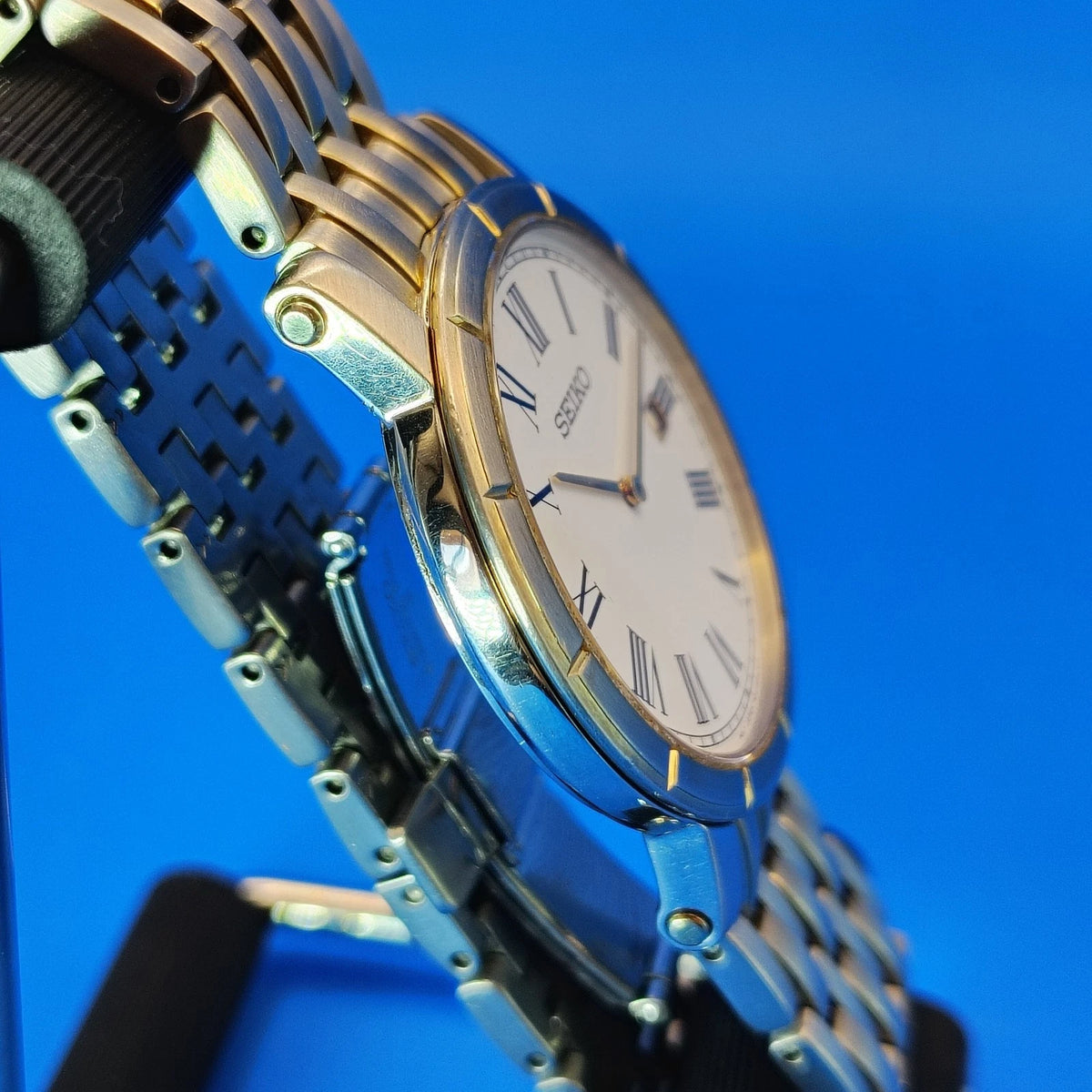Vintage 2000 Seiko 7N39-0BW0 Roman Numeral Date 37mm Mens Quartz Watch Sapphire