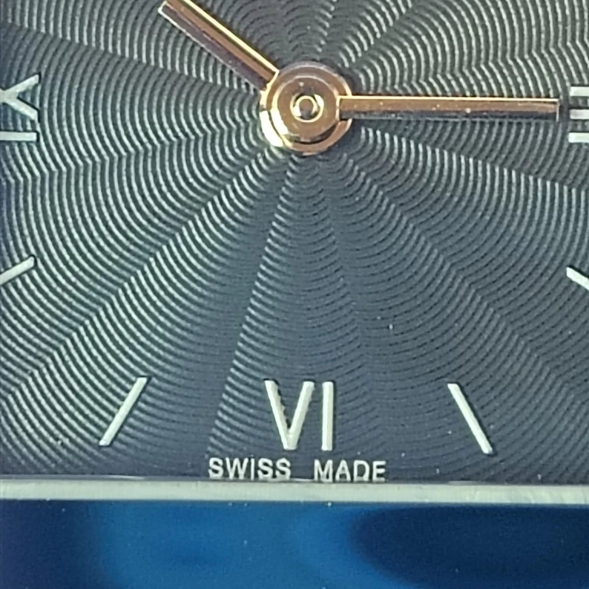 Vintage 2002 GUCCI 7900L.1 Swiss Made Square Tank Women's Quartz Watch Size 6