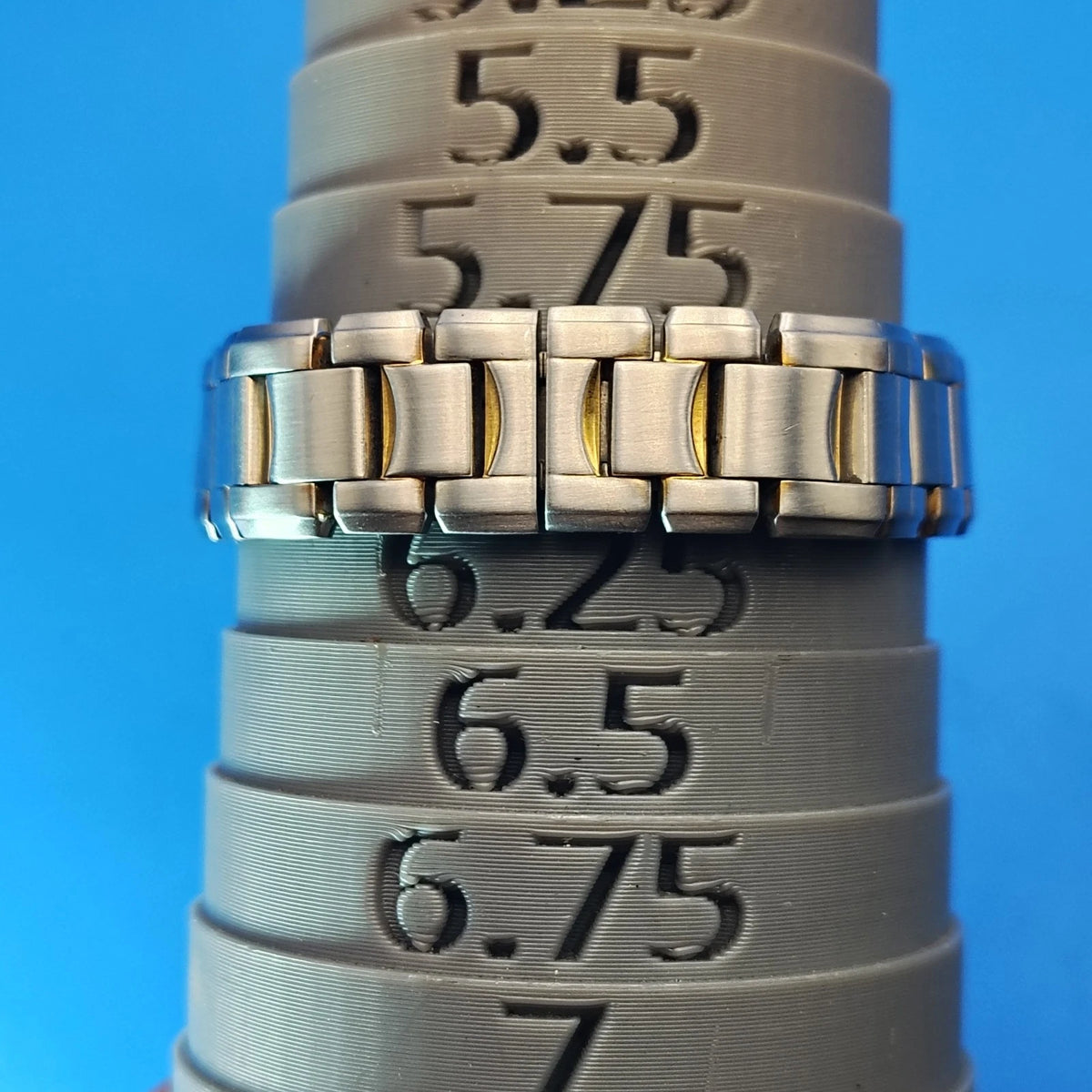 Vintage 1993 Bulova Tank Roman Numeral Rectangle 28mm Women's Quartz Dress Watch