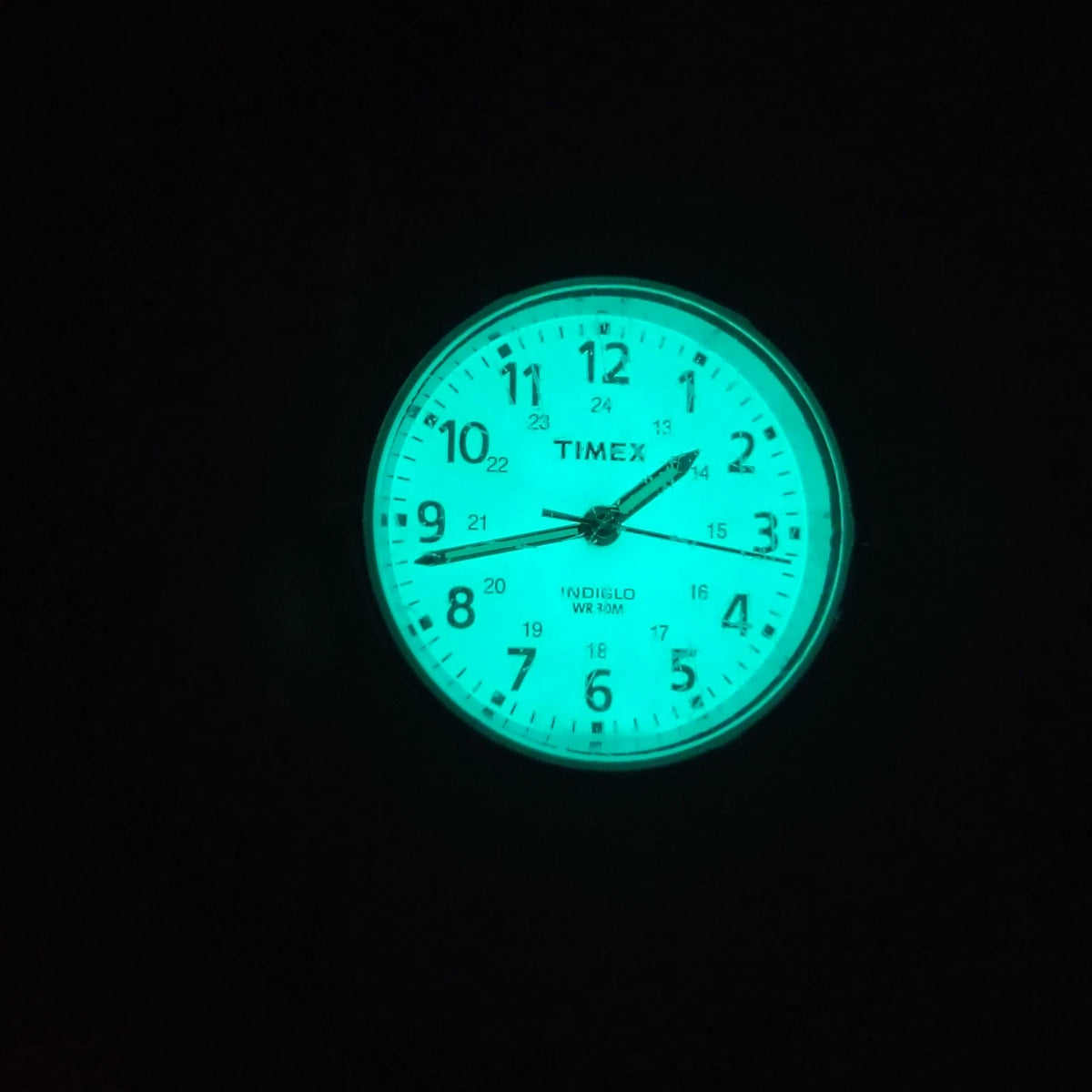 Vintage 2005 Timex Indiglo 27mm Women's Quartz Watch Stretch Bracelet Size 5-9