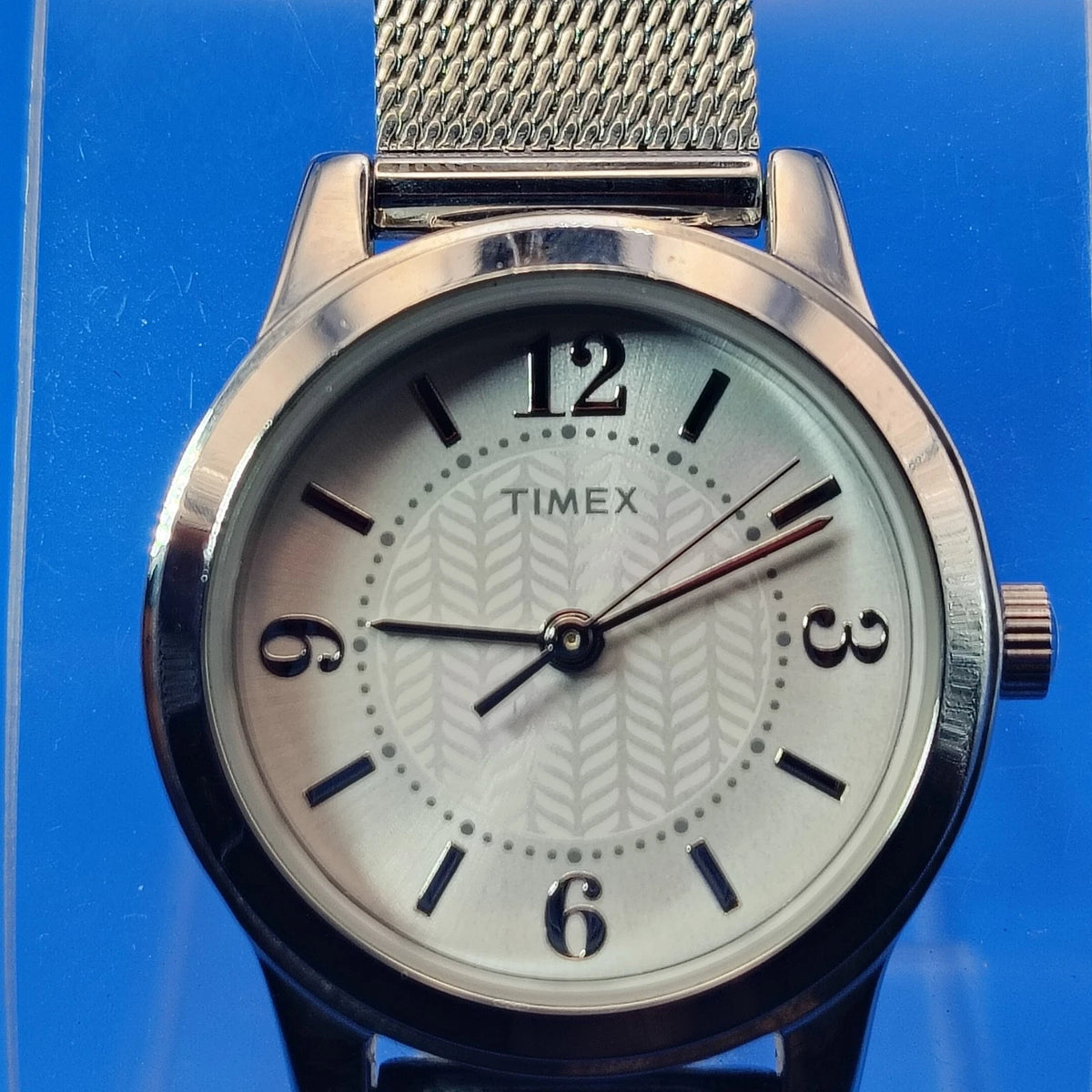Vintage 2015 Timex 25mm Women's Quartz Watch New SS Mesh Bracelet Size 4-7.5