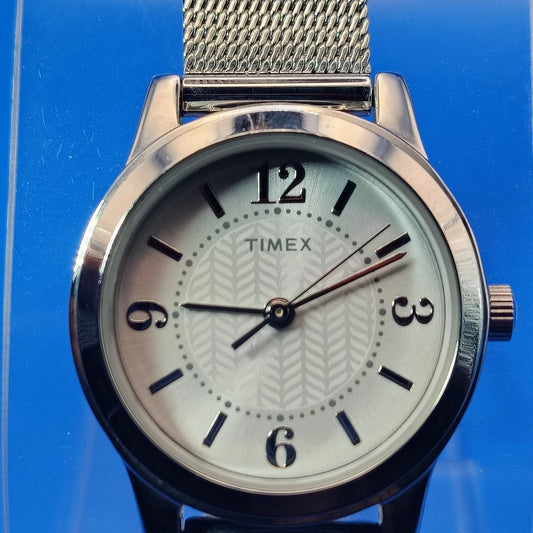 Vintage 2015 Timex 25mm Women's Quartz Watch New SS Mesh Bracelet Size 4-7.5