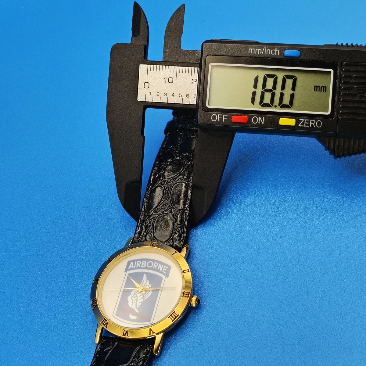 Vintage 1987 U.S. Army Airborne Brigade Sky Soldiers 34mm Men's Quartz Watch