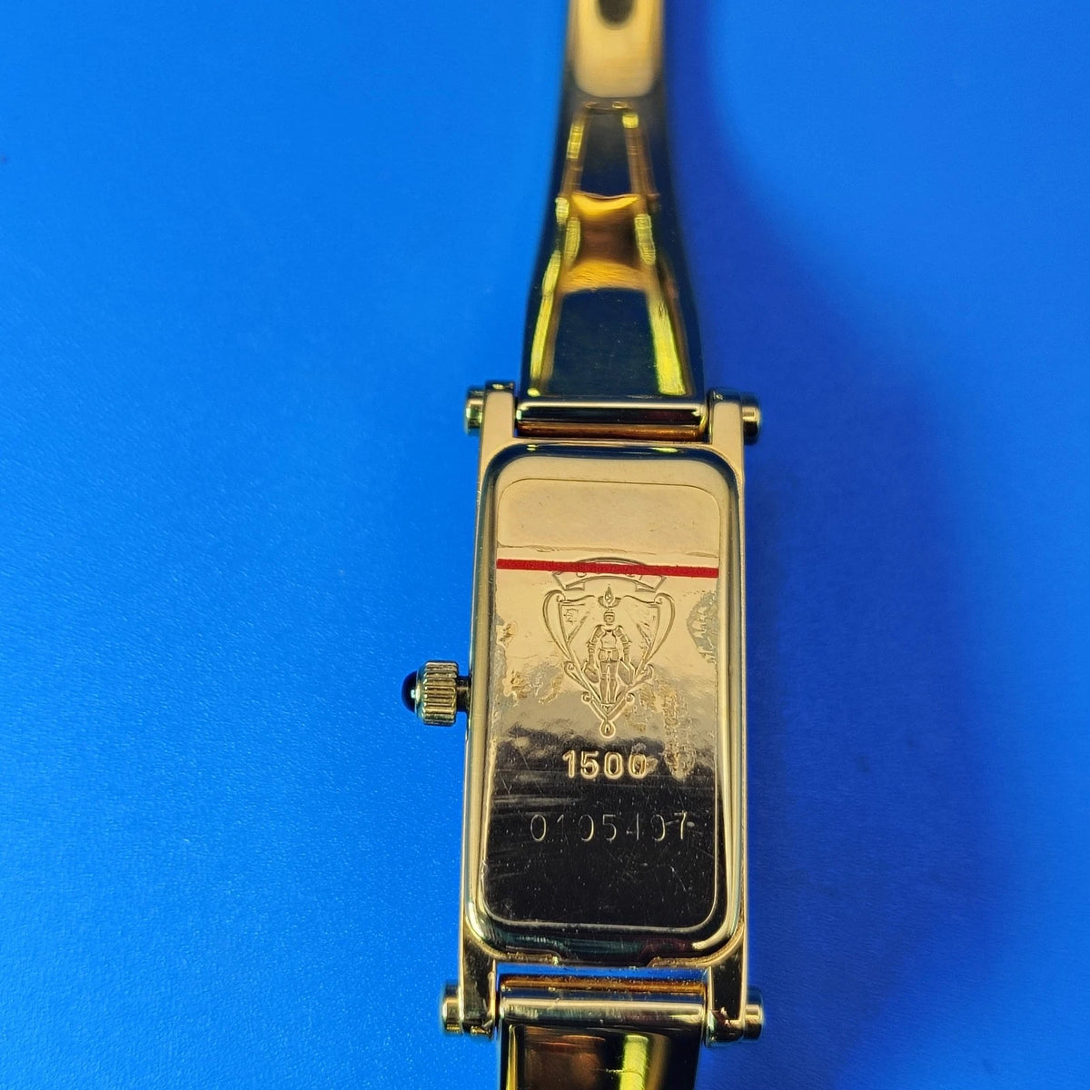 Vintage 1992 Gucci 1500L Swiss Made Tank Women's Quartz Bangle Watch With COA