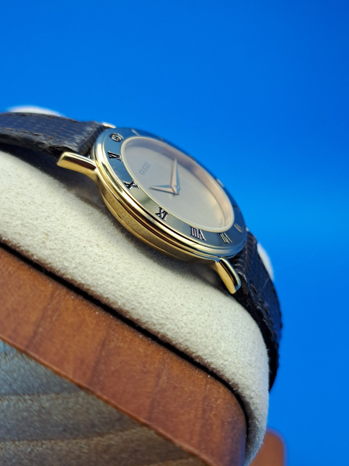 Vintage 1993 GUCCI 3000.2 Swiss 25mm Women's Quartz Watch Lizard Strap With COA