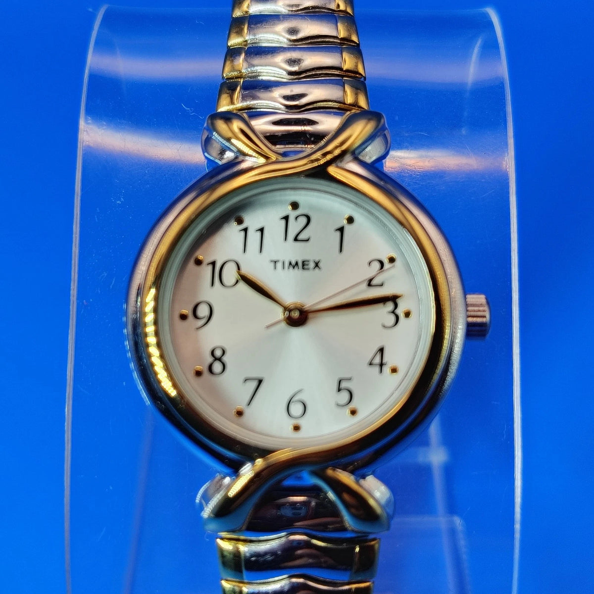 Vintage 1998 Timex Elegance Bowtie 30mm Two Tone Women's Quartz Watch Size 4-8+