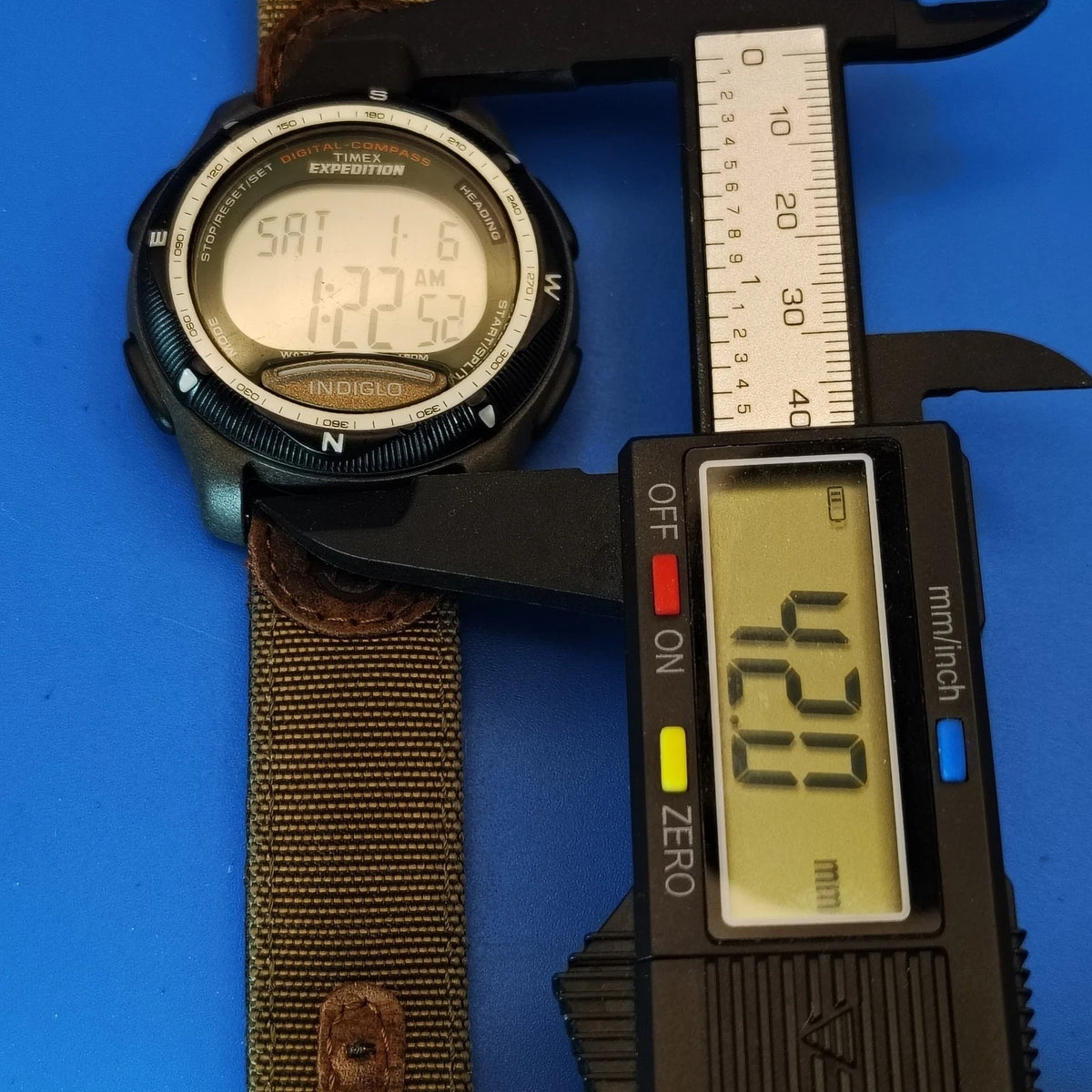Vintage 2004 Timex Expedition Indiglo Digital Compass Mens Quartz Field Watch