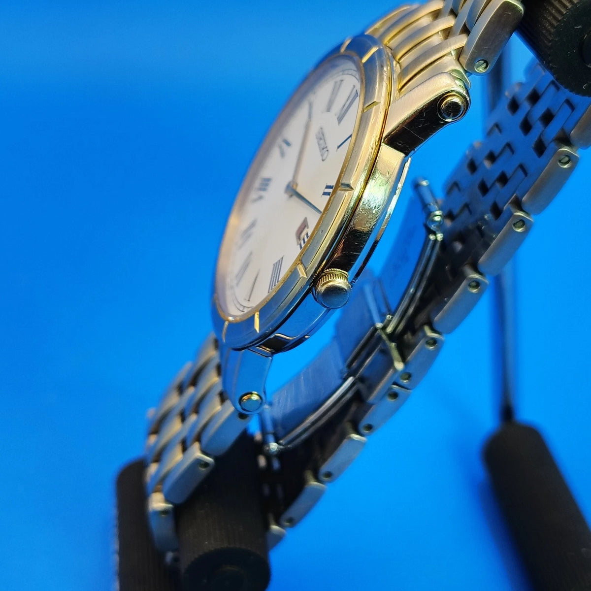 Vintage 2000 Seiko 7N39-0BW0 Roman Numeral Date 37mm Mens Quartz Watch Sapphire