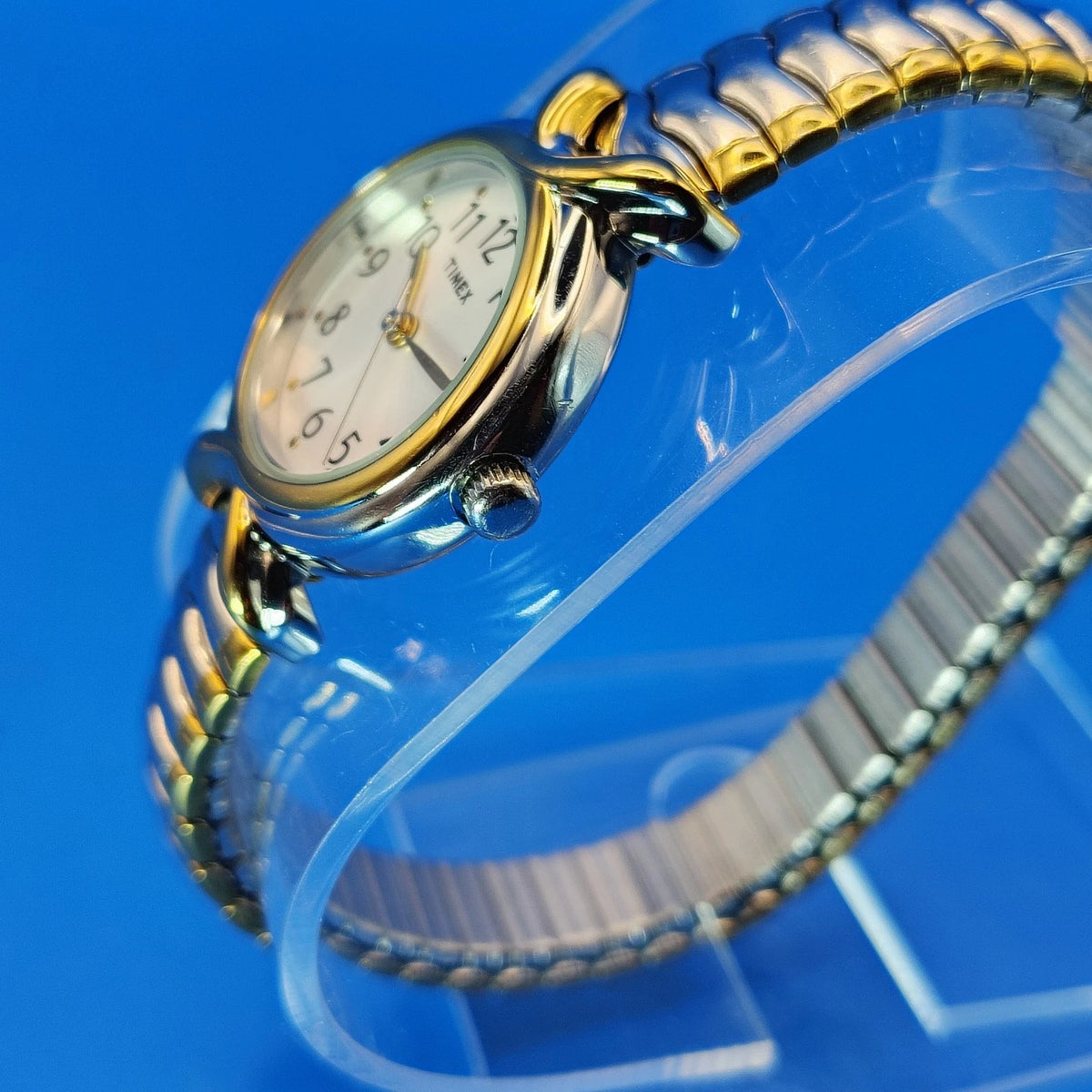 Vintage 1998 Timex Elegance Bowtie 30mm Two Tone Women's Quartz Watch Size 4-8+