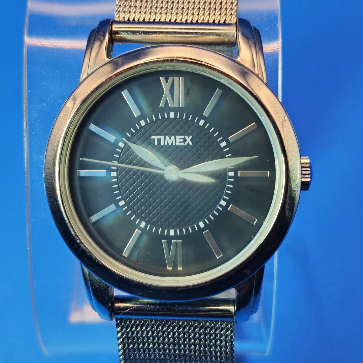 Vintage 2010 Timex Factory Hologram Dial 32mm Women's Quartz Watch Mesh Strap
