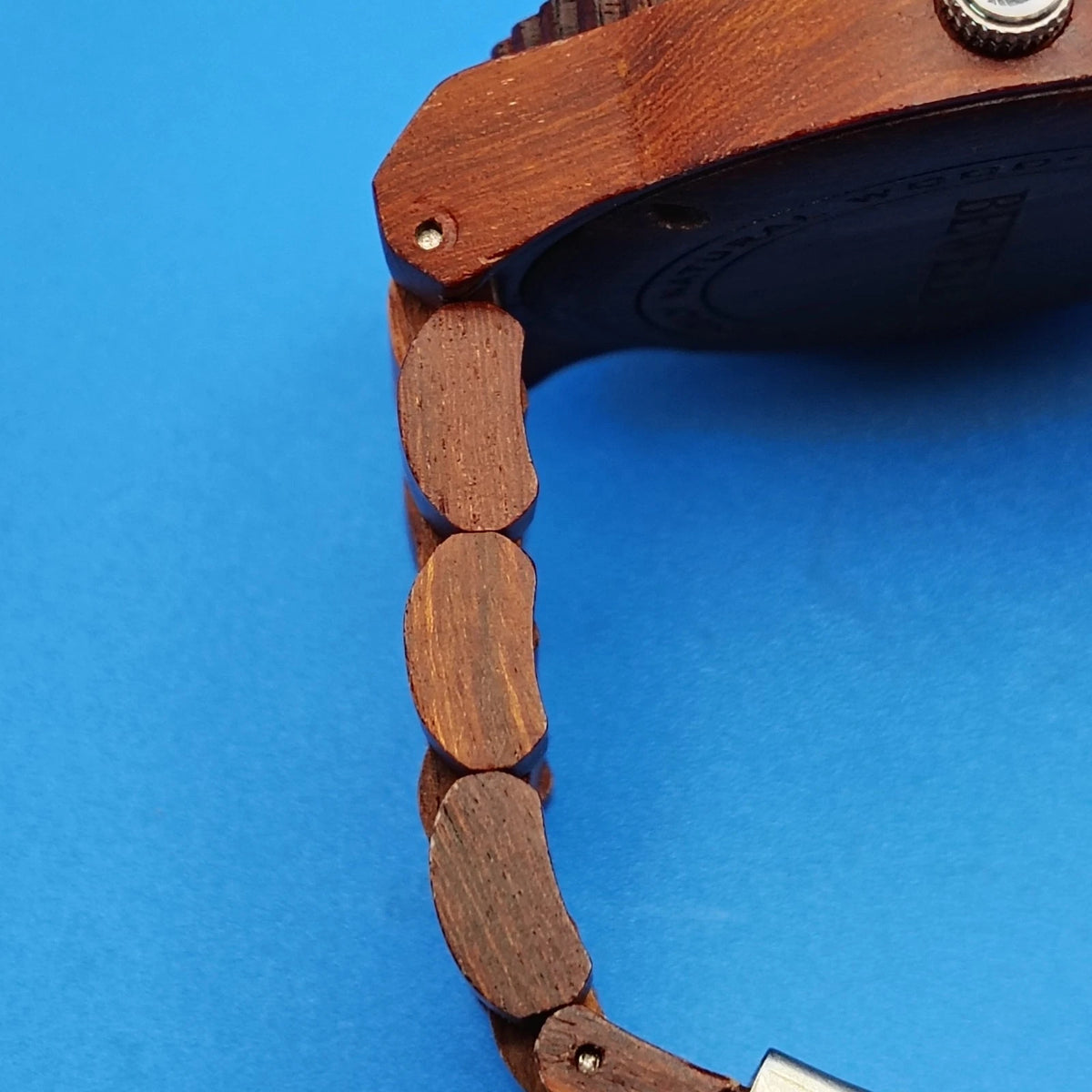 Vintage 2015 Bewell Organics Natural Redwood Eco 44mm Mens Quartz Watch