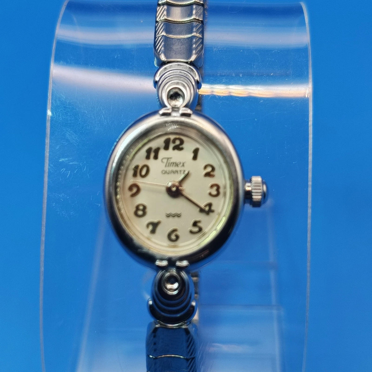 Vintage 1994 Timex 29mm Women's Quartz Cocktail Watch Stretch Bracelet Restored