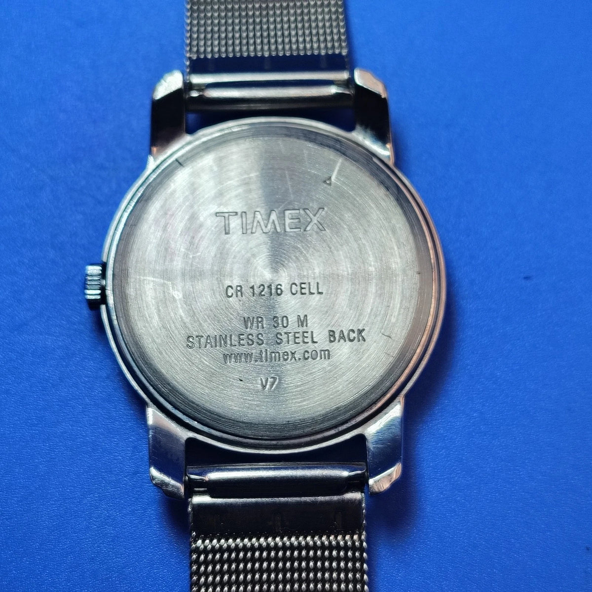 Vintage 2010 Timex Factory Hologram Dial 32mm Women's Quartz Watch Mesh Strap
