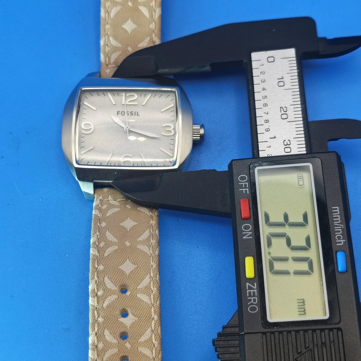 Vintage 2003 Fossil TV 32mm Women's Quartz Watch Monogram Strap Fully Restored