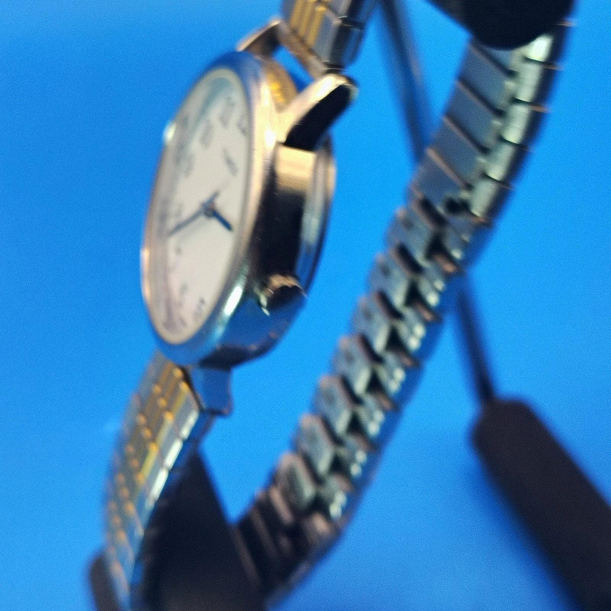 Vintage 90's Timex Indiglo 30mm Women's Quartz Watch Stretch Bracelet Size 6-8.5