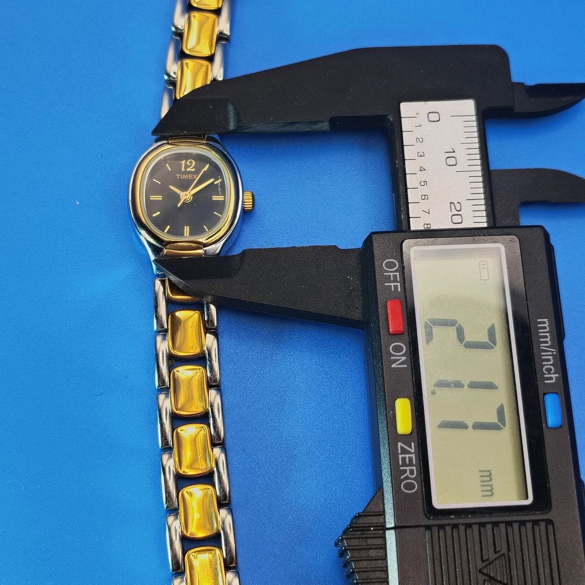 Vintage 2003 Timex Elegant 21mm Women's Quartz Two Tone Cocktail Watch Size 6.5