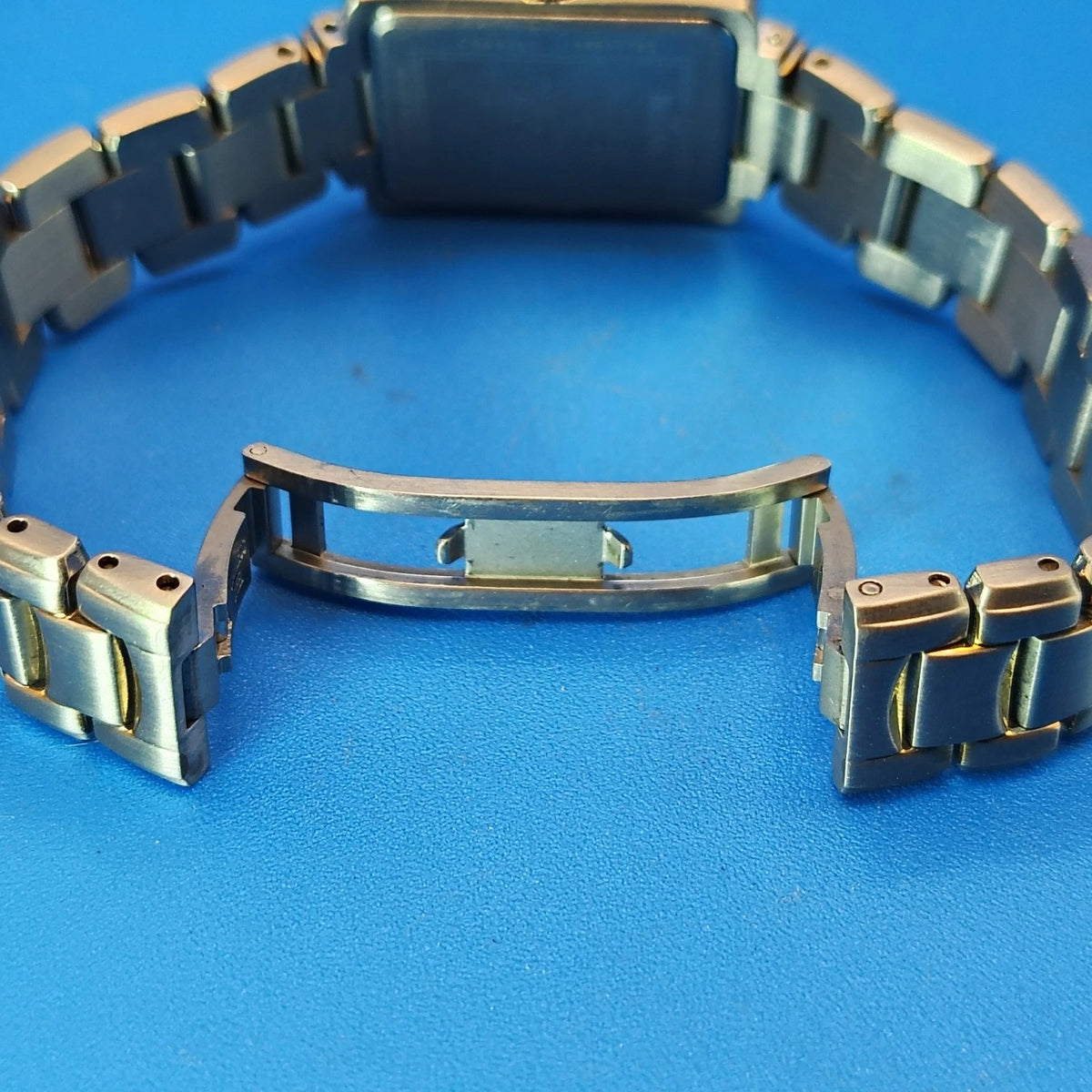Vintage 1993 Bulova Tank Roman Numeral Rectangle 28mm Women's Quartz Dress Watch