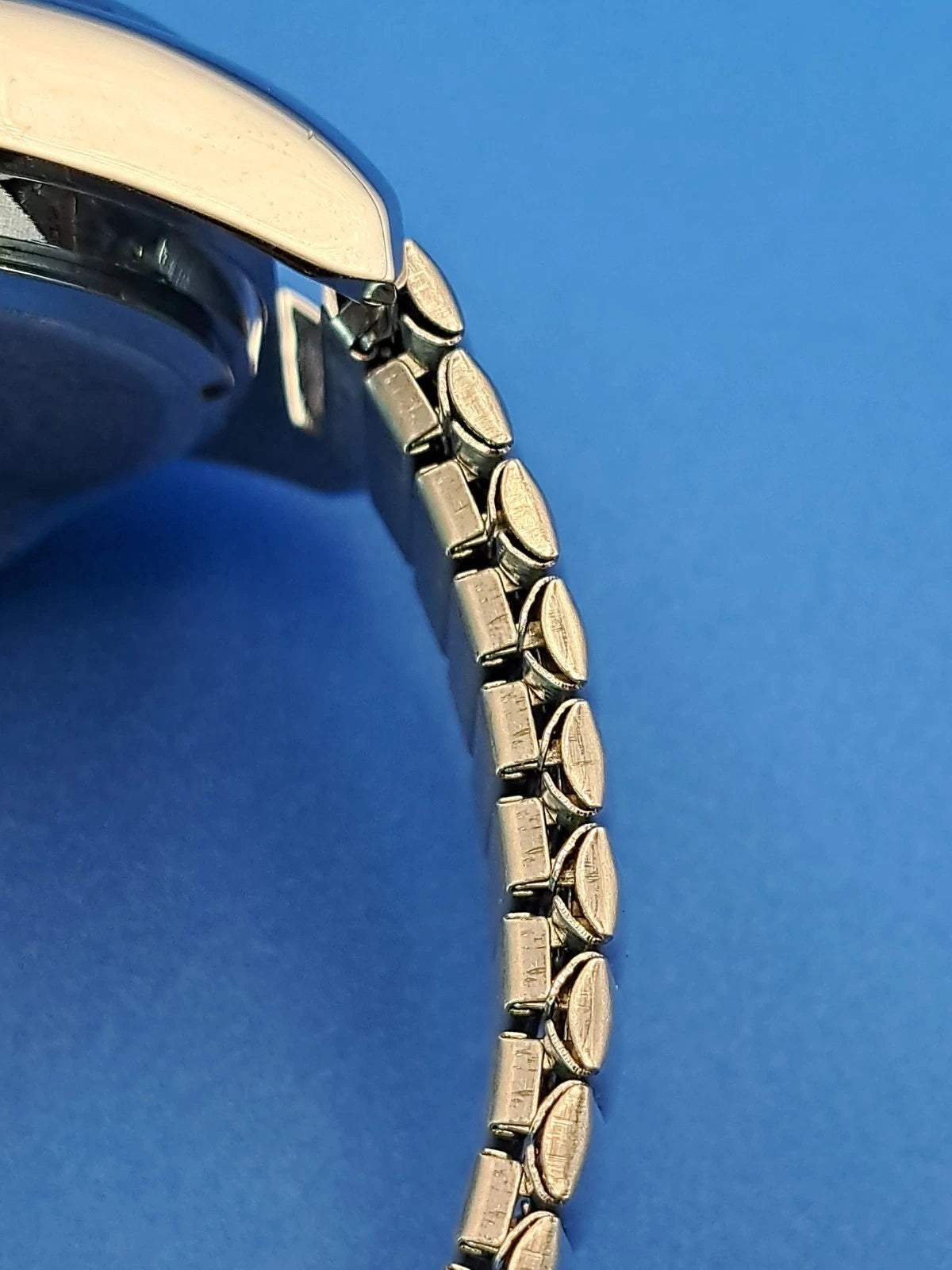 Vintage 2015 Stauer Blue Sunburst Day-Date 42mm Mens Quartz Dress Watch