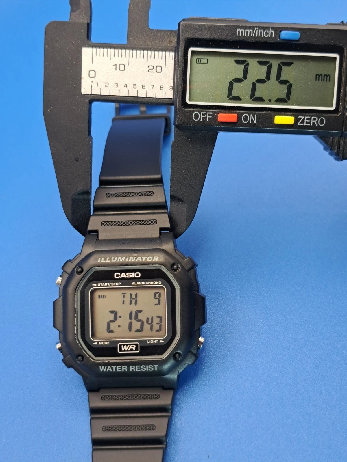 2011 Casio Illuminator F-108WH 43mm Mens Quartz Digital Sports Watch Restored