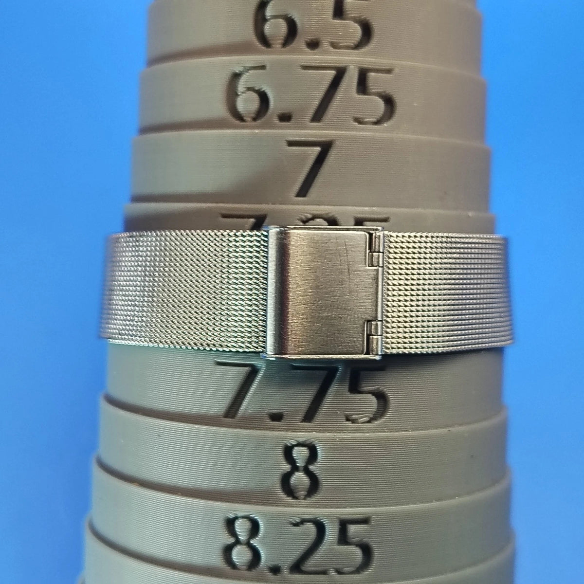 Vintage 2010 Timex Factory Hologram Dial 32mm Women's Quartz Watch Mesh Strap