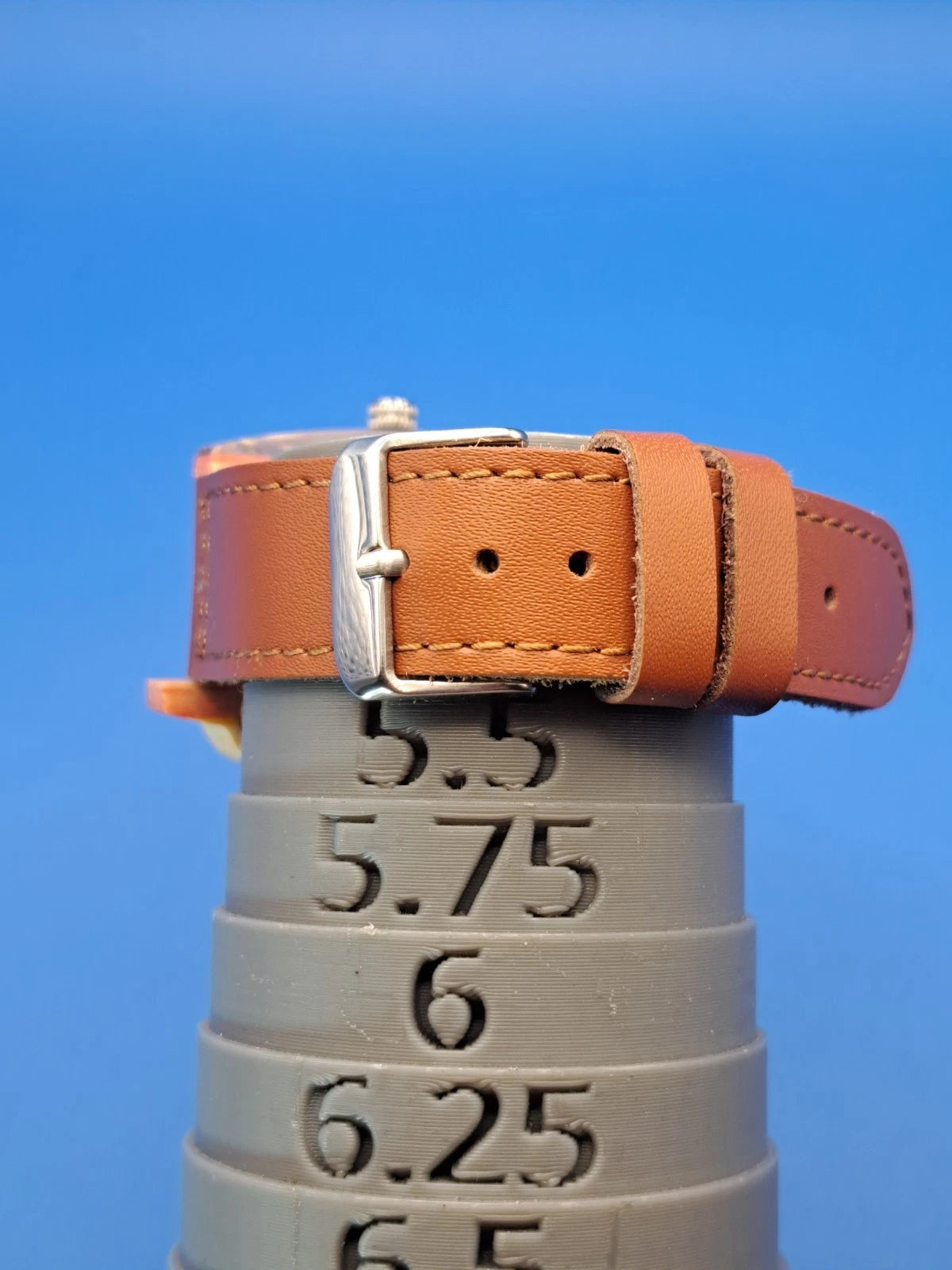 Vintage 2015 Natural Wood Rainbow Triangle 35mm Women's Quartz Watch Mint Cond.