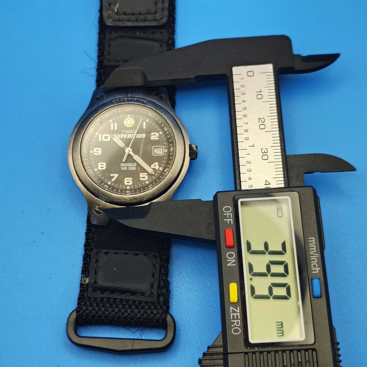 Vintage 2003 Timex Expedition 40mm Mens Quartz Field Watch (Indiglo Not Working)
