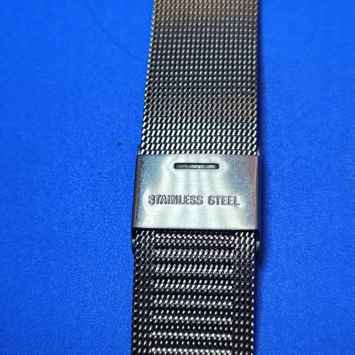 Vintage 2010 Timex Factory Hologram Dial 32mm Women's Quartz Watch Mesh Strap